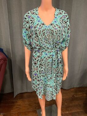 Kim & Cami Teal and Black Geometric V-Neck Belted Dress